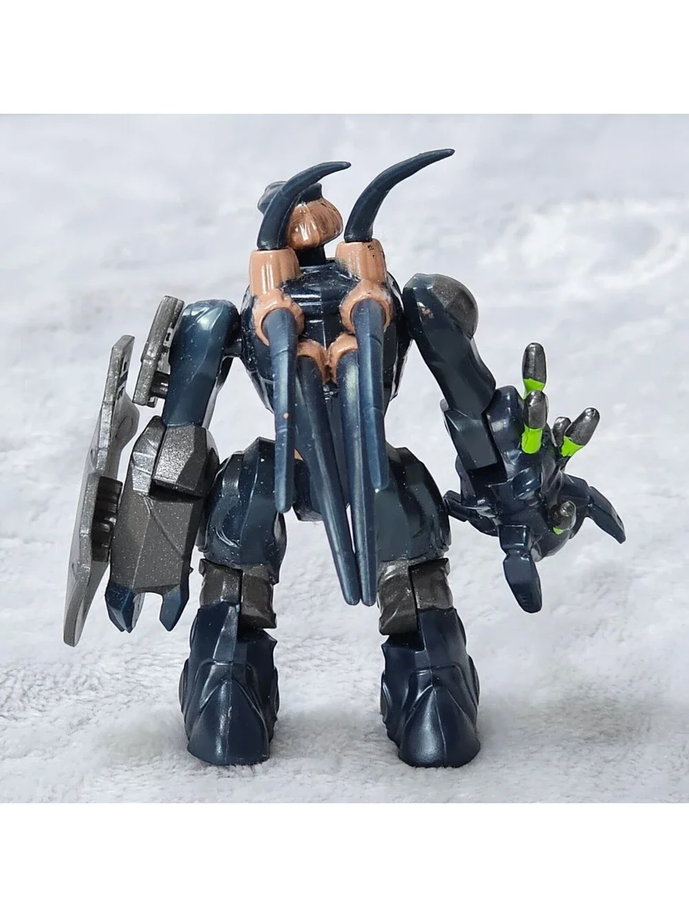 Halo Mega Bloks Construx Covenant Hunter Micro Action Figure Blue Shield Horns